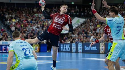 Simon Pytlick in Aktion. Noch wirft er für Flensburg.