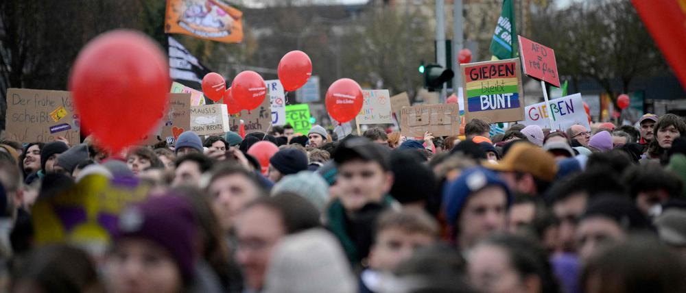 Demonstranten wollten die Gründung der neuen AfD-Jugend verhindern. Letztlich ohne Erfolg.