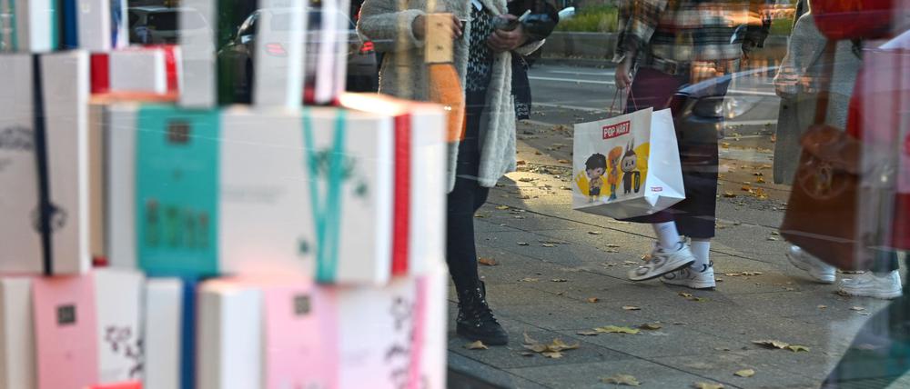 Am Black Friday schlagen viele Kunden zu (Symbolbild).