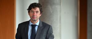 Am 11. November trat Christian Drosten bereits als Zeuge im Corona-Untersuchungsausschuss im Thüringer Landtag auf. 
