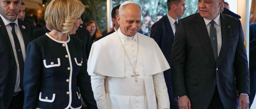 Bei seinem Besuch im Libanon traf Papst Leo XIV. den Präsidenten des krisengeschüttelten Landes, Joseph Aoun (r.).