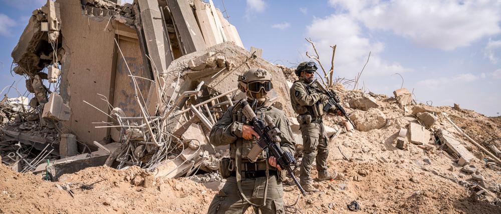 Israelische Soldaten gehen bei Rafah gegen die Hamas vor.