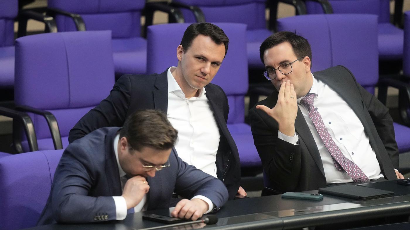 Spahn-warnt-vor-Ablehnung-Widerstand-der-Jungen-Gruppe-gegen-Rentenpaket-br-ckelt-offenbar