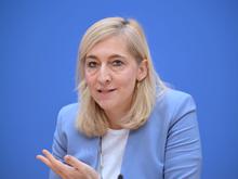 „Der Würde des Parlaments nicht angemessen“: Warken wirft AfD „unterirdische“ Kommentare gegen weibliche Abgeordnete vor