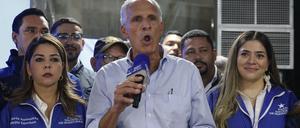 Der konservative Kandidat Nasry Asfura.