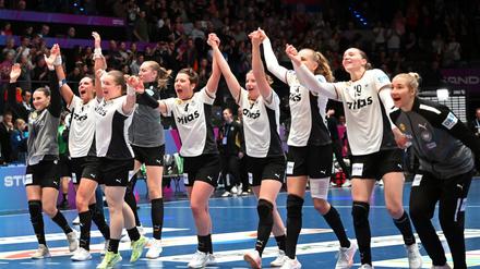 Die deutschen Handballerinnen haben bei der Heim-WM bisher überzeugt.