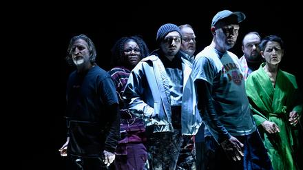 „Let Them Eat Chaos“ von Kae Tempest erzählt von Großstadteinsamkeit.