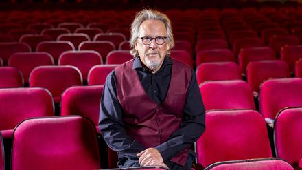 Der Autor Harald Martenstein bei einem Fototermin im Rahmen seiner Buch Vorstellung „Es wird Nacht, Senorita“ im November 2024.