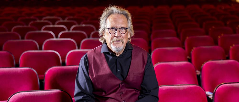 Der Autor Harald Martenstein bei einem Fototermin im Rahmen seiner Buch Vorstellung „Es wird Nacht, Senorita“ im November 2024.