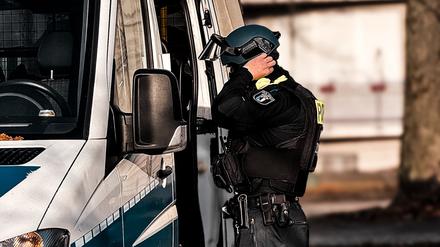 Die Berliner Polizei war am Dienstag an einem Reinickendorfer Gymnasium im Einsatz.