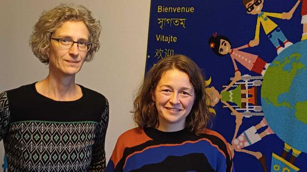 Sie steuern und koordinieren das Paten-Projekt „PaSch“: Stefanie Tragl (links), Viola Hoppe (rechts).