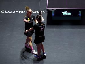 Mia Griesel (li.) vom TTC Eastside ist mit Anna Hursey aus Wales U19-Weltmeisterin im Doppel geworden. 