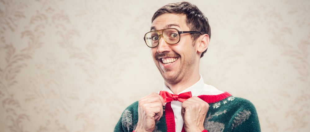 Auf die Balance kommt es an. Schleife zur Strickjacke mag guten Willen dokumentieren, aber nicht unbedingt auch guten Geschmack.