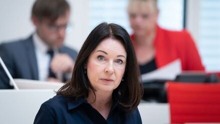 Britta Müller (BSW), Brandenburgs Ministerin für Gesundheit und Soziales, im Landtag. 