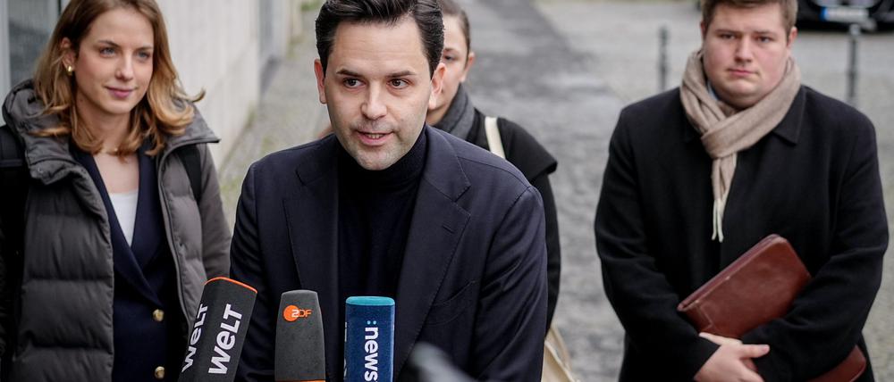 JU-Chef Johannes Winkel will bei der Abstimmung über das umstrittene Rentenpaket der Koalition mit Nein stimmen. Doch in einer Erklärung halten sich die jungen „Renten-Rebellen“ in der Union eine Hintertür offen.