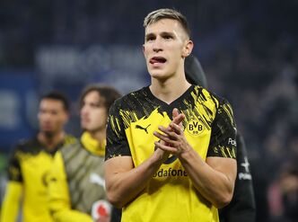 Geht es nach Lothar Matthäus, bleibt Nico Schlotterbeck in Dortmund. (Archivbild)