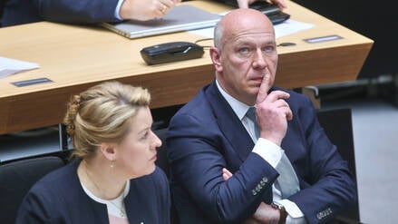 Wirtschaftssenatorin Franziska Giffey, SPD, und Kai Wegner, Regierender Bürgermeister, CDU, im Januar 2025