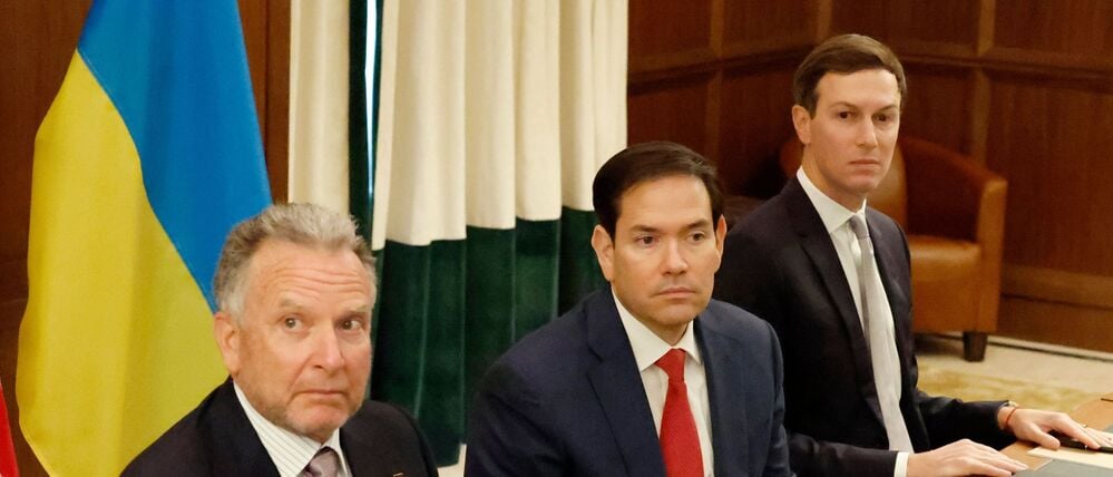 Der Sondergesandte Steve Witkoff, Außenminister Marco Rubio und Jared Kushner bei einem Treffen mit ukrainischen Beamten (Archivbild).