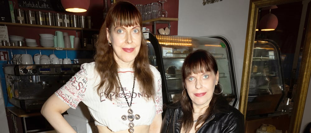 Die Berliner Autorinnen und Musikerinnen Kersty (links) und Sandra Grether