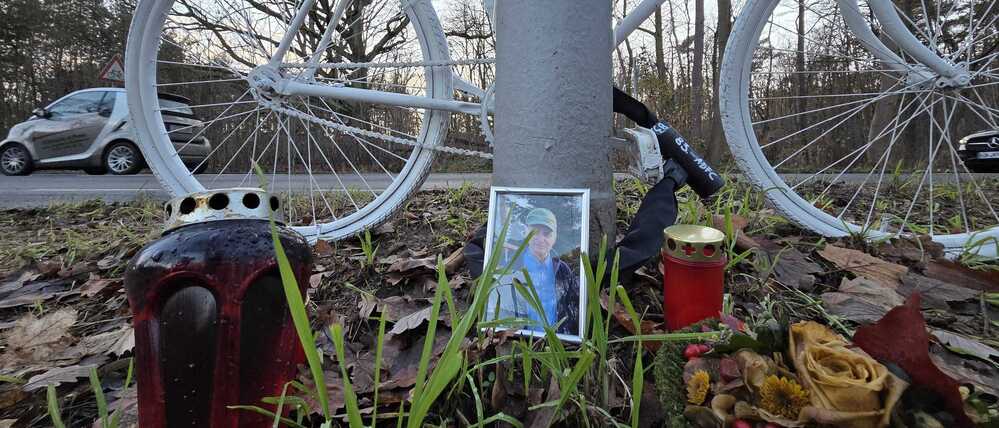 Am Müggelheimer Damm wurde im November 2025 ein Radfahrer von einem abbiegenden Auto tödlich verletzt.