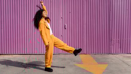 Akademiker sind im Vergleich noch immer seltener arbeitslos. Aber auch sie spüren derzeit die Wirtschaftskrise und haben es derzeit so schwer, wie nie zuvor.