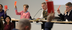 Stadtverordnetenversammlung Potsdam. Erste SVV mit der neuen Oberbürgermeisterin Noosha Aubel. Abstimmung.