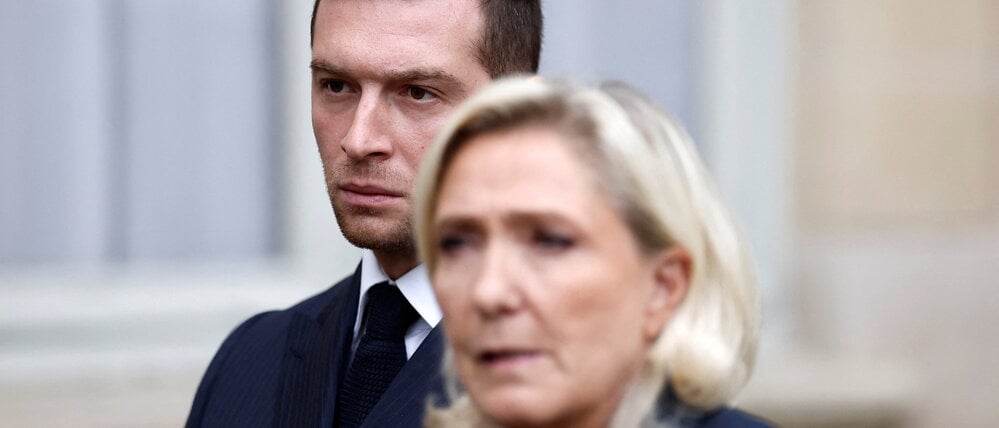 Jordan Bardella (links) und Marine Le Pen vom rechten RN.