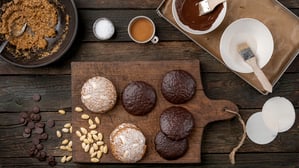 Haselnüsse, Mandeln, Zimt, Sternanis – und fast kein Mehl: Das macht Arnd Erbels Elisenlebkuchen so unvergleichlich saftig.