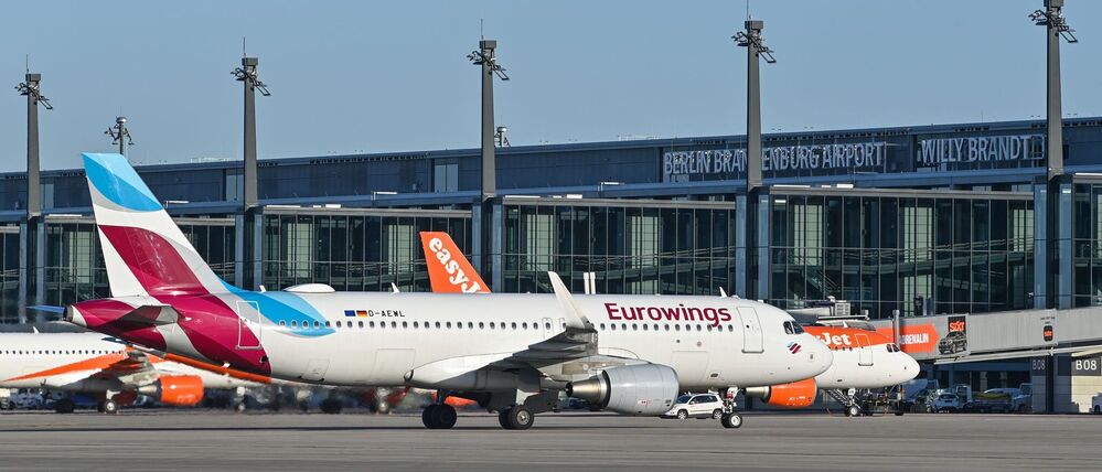 Die Lufthansa-Tochter Eurowings stationiert am BER künftig neun Flugzeuge, zwei mehr als bisher. (Archivbild)