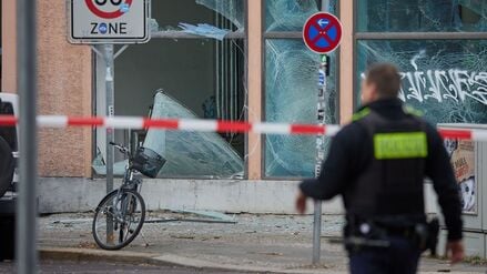 Noch immer seien nicht alle Schäden der Kugelbomben-Explosion in Berlin-Schöneberg behoben, so der Immobilienbesitzer. (Archivbild)