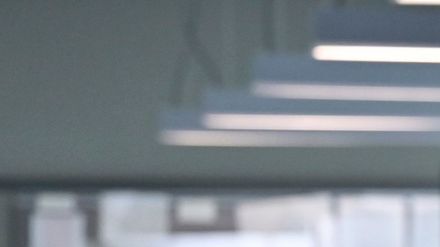 Hauptkommissarin Nadirah (Sabrina Amali) bittet den jungen Rabbiner Samuel (Garry Fischmann) um Unterstützung in einem komplexen und undurchsichtigen Fall.