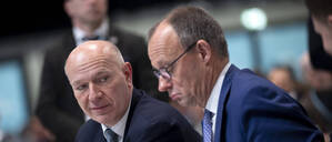 Kai Wegner, Friedrich Merz - CDU Parteitag DEU, Deutschland, Germany, Berlin, 03.02.2025 Kai Wegner , Regierender Buergermeister von Berlin CDU und Friedrich Merz , Kanzlerkandidat und Vorsitzender der CDU (rechts) auf dem Bundesparteitag der CDU zum Wahlprogramm und Sofortprogramm unter dem Motto Wieder Nach Vorne und Politikwechsel in Berlin Deutschland . Nach dem Bruch der Drei-Parteien-Bundeskoalition im vergangenen November werden in Deutschland am 23. Februar 2025 vorgezogene Bundestagswahlen abgehalten.