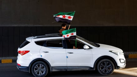 Syrer feiern den Jahrestag des Endes der Diktatur des Assad-Clans.