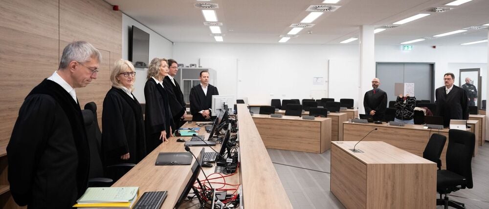 Der Prozess am OLG Dresden richtet sich gegen eine mutmaßliche Vertraute und Unterstützerin des rechten Terrortrios NSU.