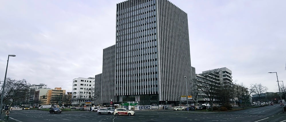 Das neue John-Jahr-Haus steht an der Ecke Kurfürstenstraße zur Schillstraße.
