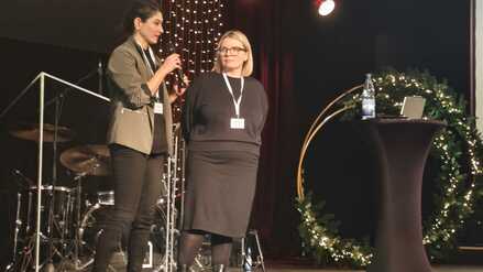 Bei einer Bürgerversammlung in Alt-Hohenschönhausen hat das Bezirksamt Berlin-Lichtenberg neue Pläne zur Umgestaltung der Große-Leege-Straße vorgestellt. Fotocredit: Dominik Lenze