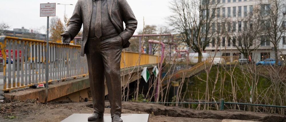 Um die vom Zentrum für Politische Schönheit  vor dem Konrad-Adenauer-Haus aufgestellten Statue von Walter Lübcke gibt es weiter Diskussionen. 