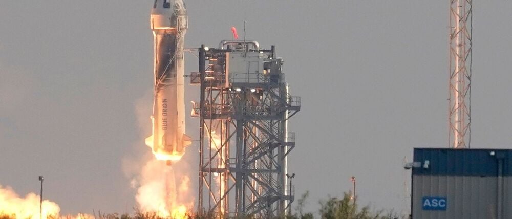 Beim nächsten All-Ausflug mit dieser Rakete sollen auch zwei Deutsche dabei sein. (Archivbild)