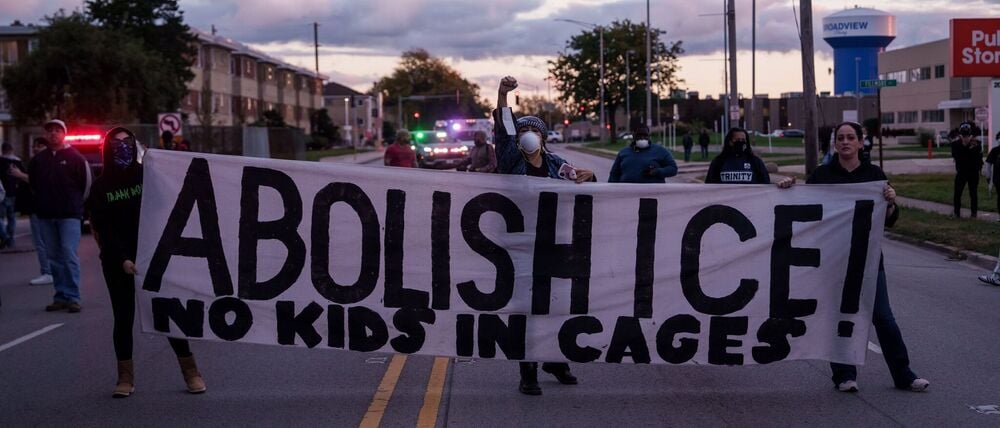 Einsätze gegen Migranten unter Trump haben bereits in mehreren US-Städten für Proteste gesorgt - etwa in und um Chicago. (Archivbild)