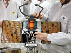 Ein Modell des Wächter-Satelliten von Berlin Space Technologies (BST).