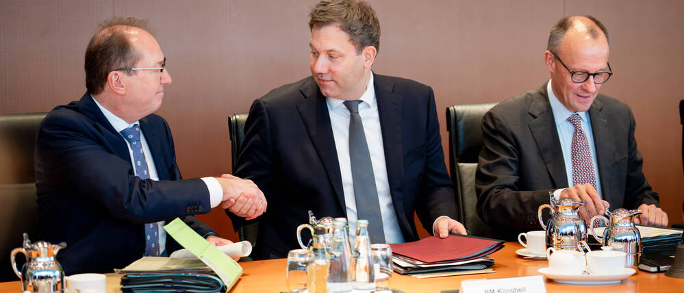 Vizekanzler Lars Klingbeil (SPD) will sich mit der Unterstützung der Opposition nicht zufrieden geben.