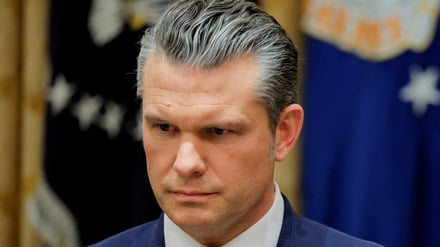 US-Verteidigungsminister Pete Hegseth nimmt an einer Kabinettssitzung mit US-Präsident Donald Trump im Weißen Haus in Washington teil.