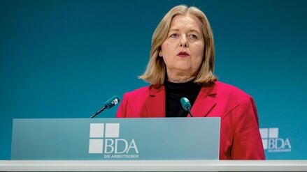 Bärbel Bas (SPD), Bundesministerin für Arbeit und Soziales, spricht am 25.11. beim Arbeitgebertag 2025.