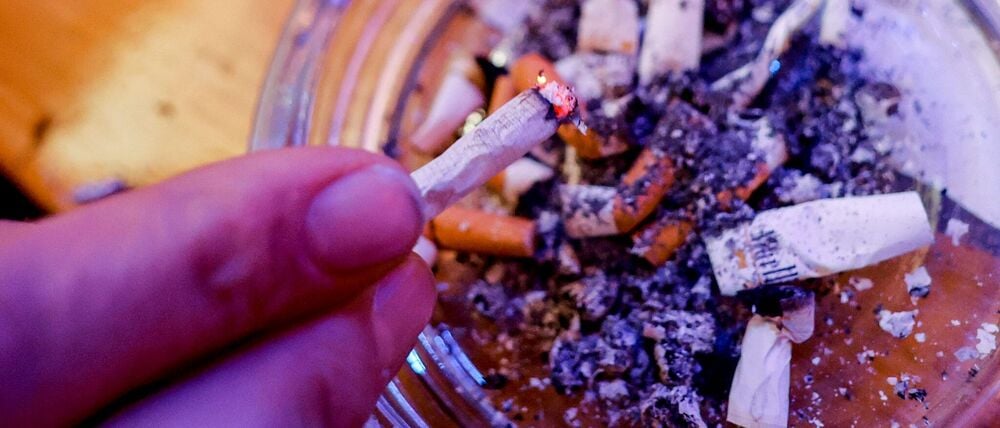 Die Vorschriften etwa gegen Zigaretten sind in Deutschland im internationalen Vergleich relativ locker (Archivbild)