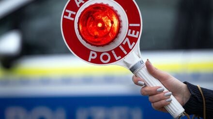 Der Beifahrer hatte die Böller laut Polizei in Polen gekauft. (Symbolbild)