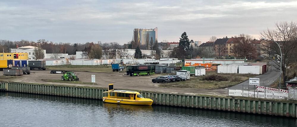 Das Containerdorf im Südhafen.