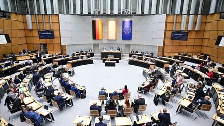 Das Abgeordnetenhaus ist gegen ein Gesetz, das Werbung in Berlin erheblich einschränken würde. 