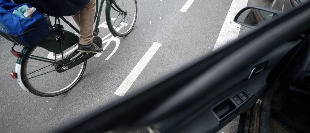 Die Regierung plant verpflichtende Türwarnsysteme für Kfz-Hersteller. (Symbolbild)