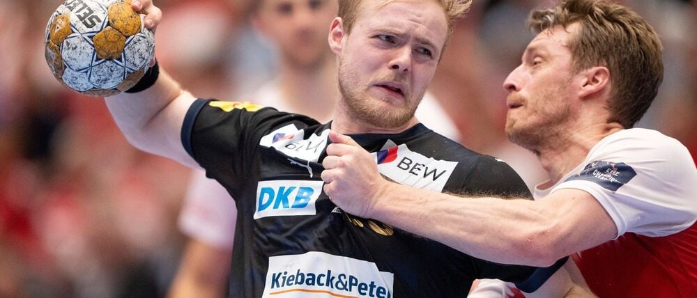 Nationalspieler Matthes Langhoff war bester Werfer der Füchse bei Kolstad. (Archivbild)