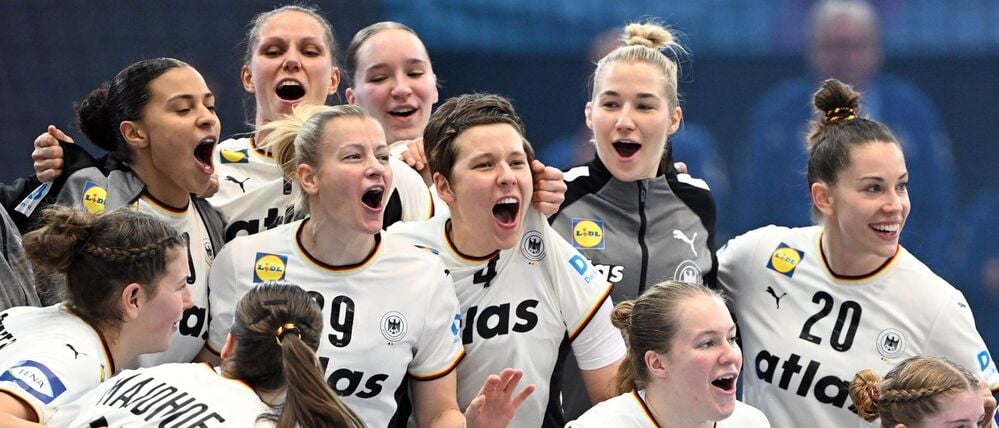 Der Medaillen-Traum lebt: Das DHB-Team steht im Viertelfinale. 